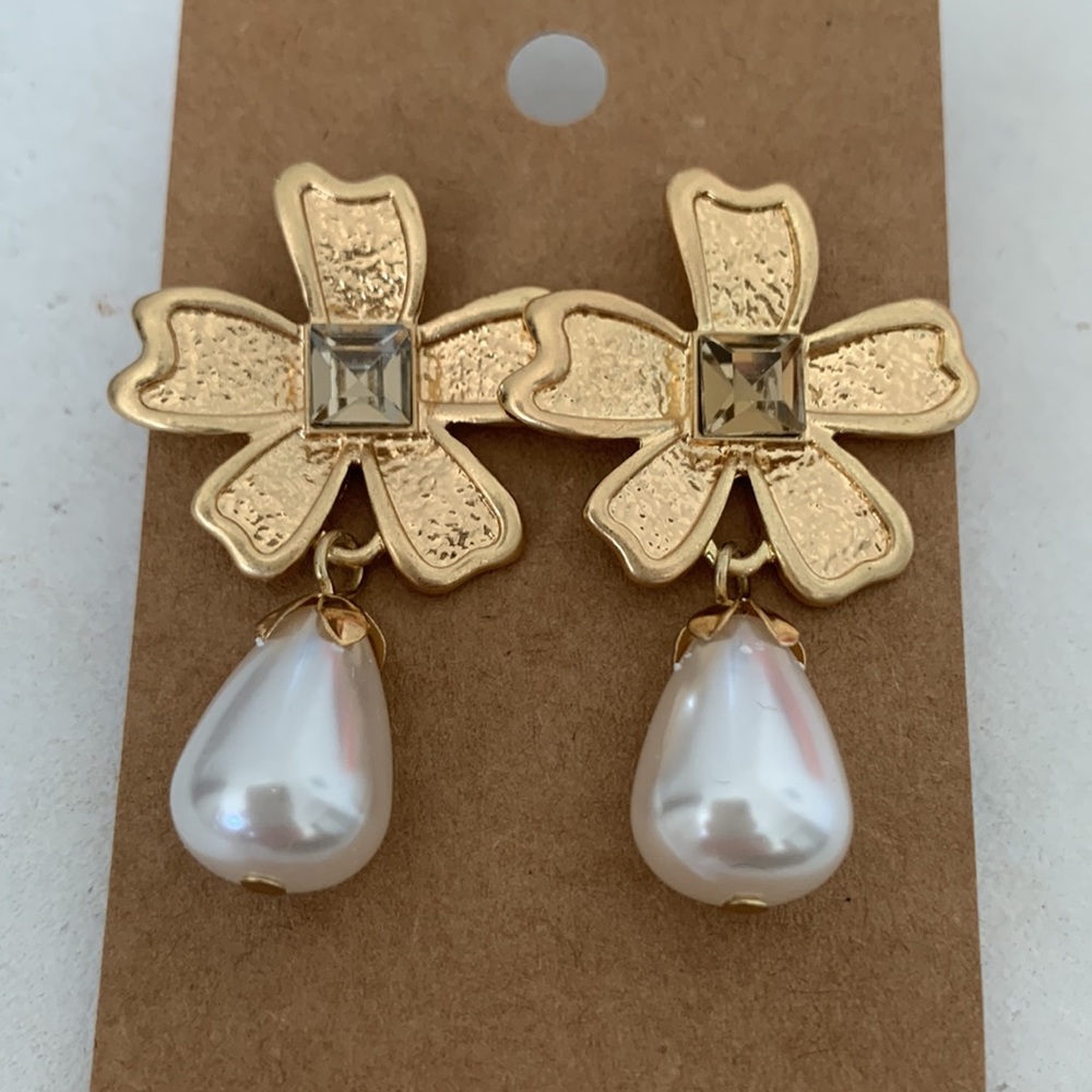 Gold Flower Pearl Drop Earrings